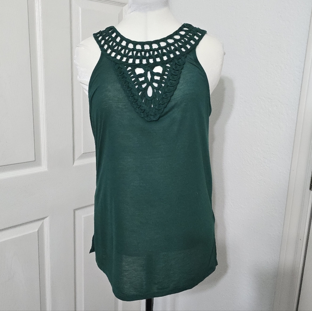 H&M Green Crochet Neck Tank Top Sleeveless Boho Knit SIze Medium Festival Beach